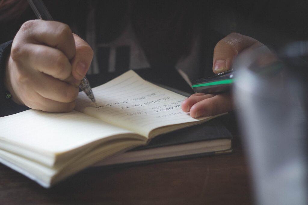 教育資金と学資保険の相談はどこでするべき？