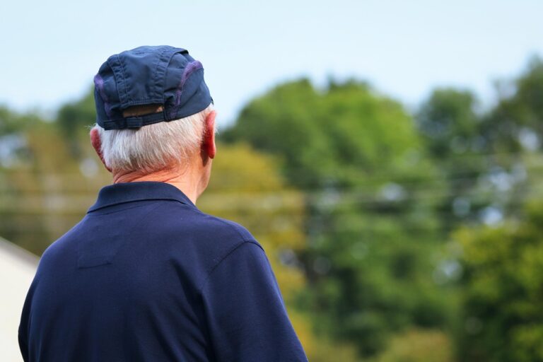 生命保険を老後に見直すべき理由とは？